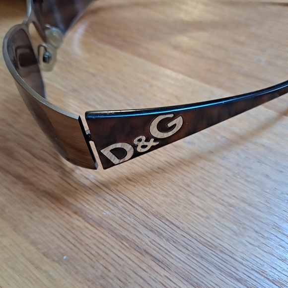 Sunglasses - Picture 2 of 3